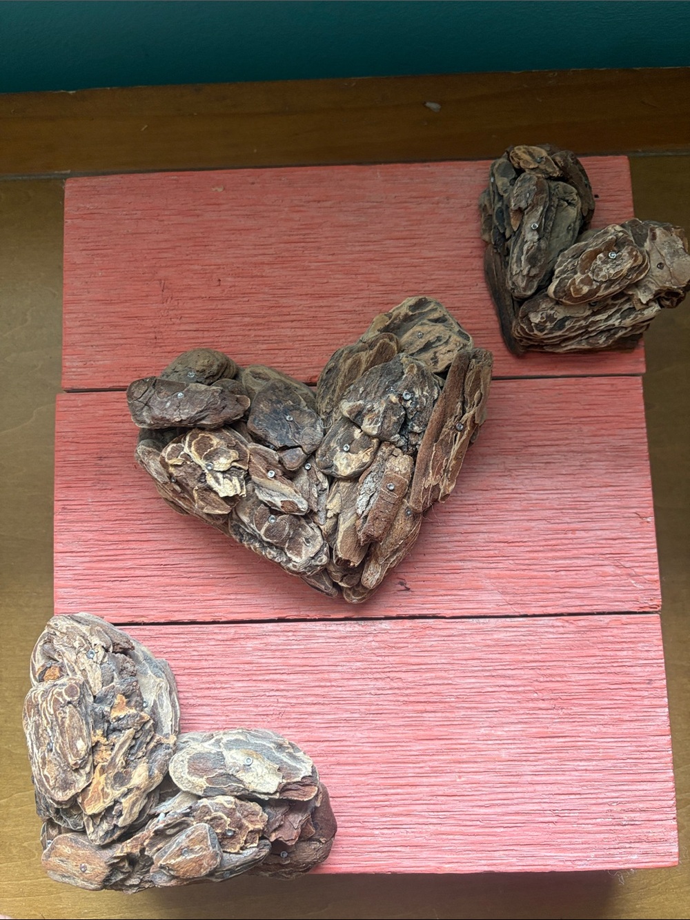 Rustic Driftwood Heart Trio Wall Accent - Pink
